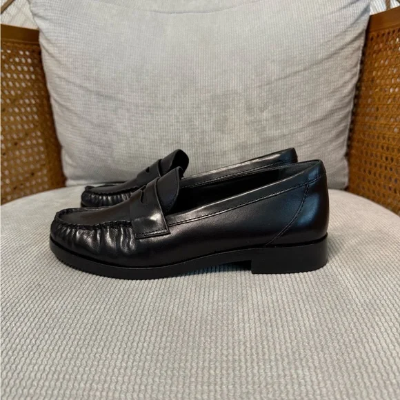 Reformation Ani Ruched Loafers in Black Leather - Picture 4 of 8
